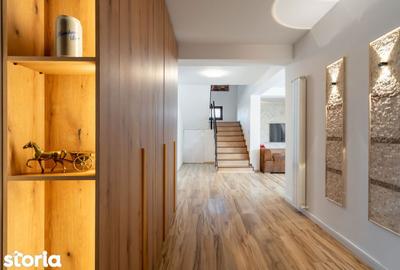 Casă cu 7 camere cu Garaj în Brănești - 5