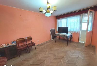 Apartament cu 3 camere decomandat în Valea Rosie - 3