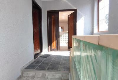 Casă cu 6 camere în Central - 1