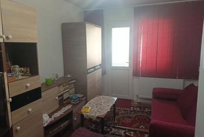 Apartament cu 3 camere semidecomandat în Gara - 1
