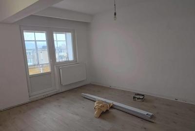 Apartament cu 2 camere decomandat în Ostroveni - 4