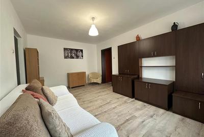 Apartament cu 2 camere semidecomandat în Podu Roș - 2
