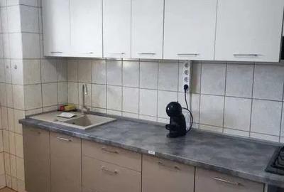Apartament cu 3 camere semidecomandat, mobilat în Apărătorii Patriei - 1