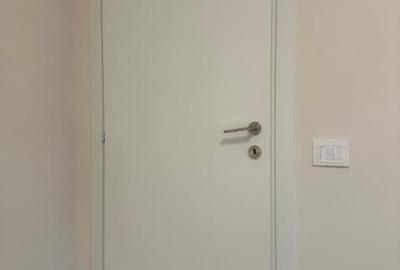 Vand apartament proaspat renovat , finisaje lux - 12