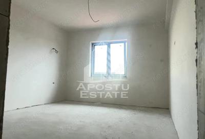 Casă cu Teren 335 Mp în Săcălaz