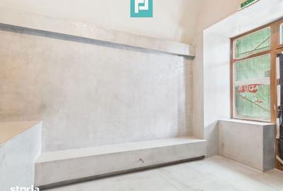 Spațiu comercial, de 31 mp, în Central - 5