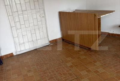 Spațiu comercial, de 102 mp, în Central - 2