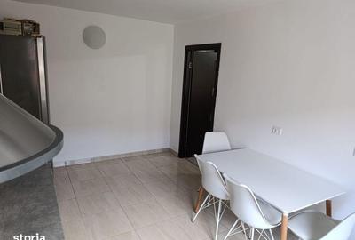 Apartament cu 3 camere semidecomandat în Central - 2