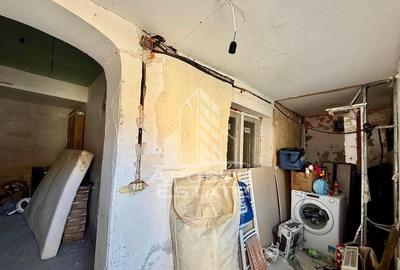 Apartament o camera, 31mp,curte comuna,zona Lunei - 9