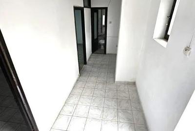 Spațiu comercial, de 50 mp, în Central - 3