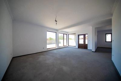 Casă cu Teren 560 Mp în Central - 6