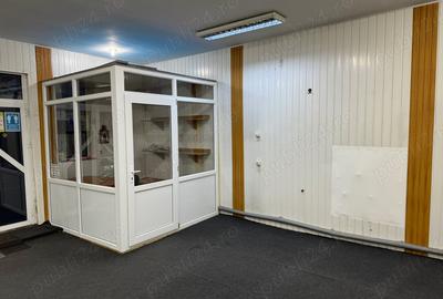 Spațiu comercial, de 40 mp, în Central - 4