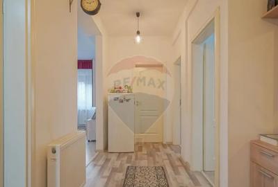 Apartament cu 3 camere decomandat în Sânpetru - 7