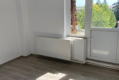 Apartament cu 4 camere decomandat în Central - 5