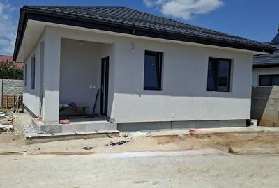 Casă cu 2 camere cu Teren 240 Mp în Central - 17