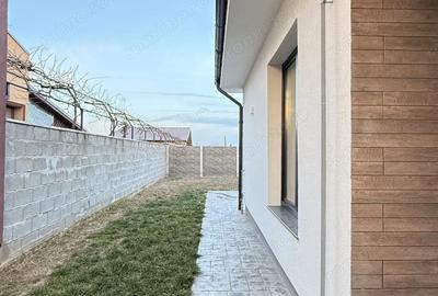 Casă cu Teren 320 Mp în Giarmata