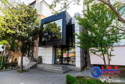Spațiu comercial, de 75 mp, în Central - 3