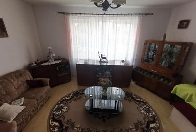 Casă cu 3 camere cu Teren 2795 Mp în Central - 4