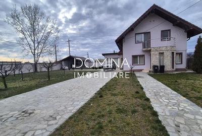Casă cu Teren 1209 Mp în Central - 2