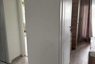 Apartament cu 3 camere decomandat în Iosia