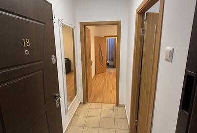 Apartament cu 2 camere semidecomandat în Tractorul - 8