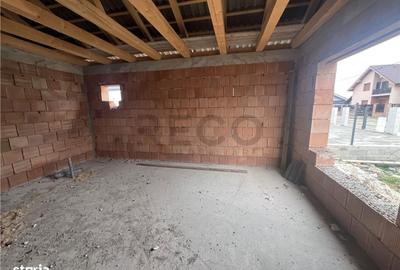 Casă cu 4 camere cu Teren 587 Mp în Central - 2