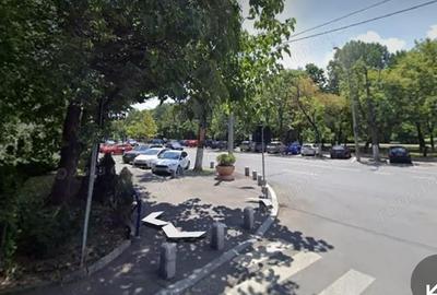 Apartament cu 4 camere semidecomandat în Tineretului