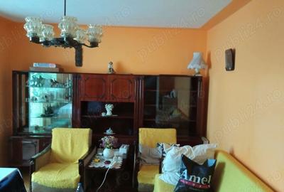 Apartament cu 3 camere decomandat în Girocului - 4