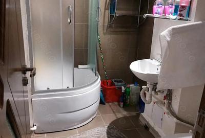 Apartament cu 3 camere semidecomandat în Central - 2