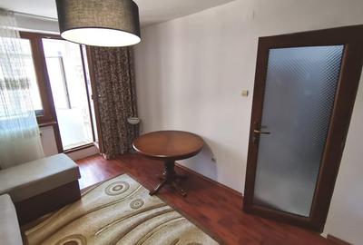 Apartament de 2 camere semidecomandat, etaj 3, Maratei 4 - 5