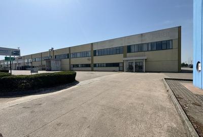 Spatiu de productie / depozitare 7600 mp si 5811 mp platforma betonata - 7
