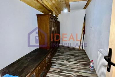 Casă individuală cu 4 camere cu Canalizare în Sadu - 9