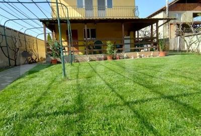 Casa de vanzare cu 5 camere, P+1, 130 mp utili, 463 mp teren, zona Brestei