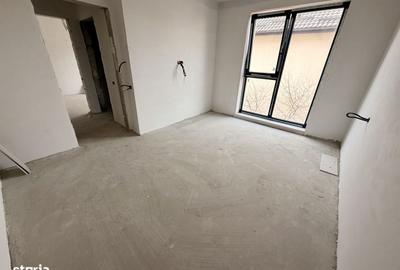 Casă cu 5 camere cu Teren 250 Mp în Central