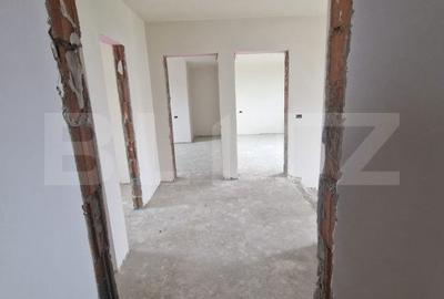 Casă cu 5 camere cu Teren 400 Mp în Șcheia