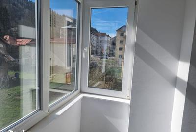 Apartament cu 3 camere semidecomandat în Central - 2