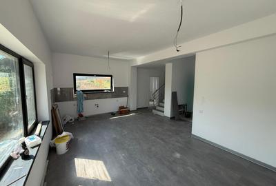 Casă cu 4 camere în Bujoreni - 6