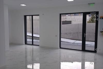 Spațiu comercial, de 40 mp, în Universității - 10