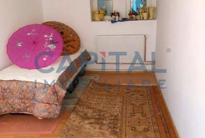 Apartament cu 2 camere semidecomandat, mobilat în Gruia - 1