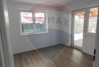 Casă cu 4 camere cu Teren 350 Mp în Ampoi 2 - 6