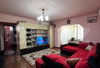 Apartament cu 3 camere semidecomandat în Micro 16 - 18