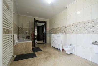 Casă individuală cu 10 camere cu Teren 925 Mp în Nufărul - 12