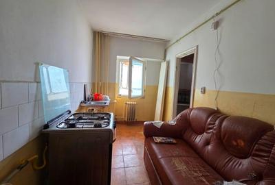 Apartament cu 3 camere decomandat în Dacia - 7