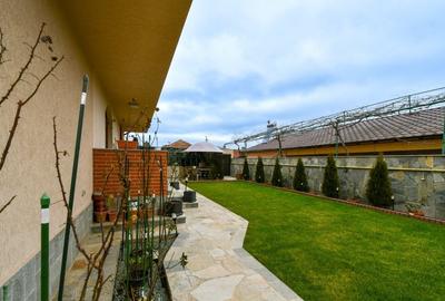 Casă individuală cu 6 camere cu Canalizare în CET - 51