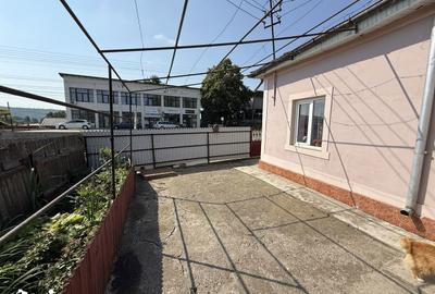 Casă cu 3 camere cu Garaj în Central - 8