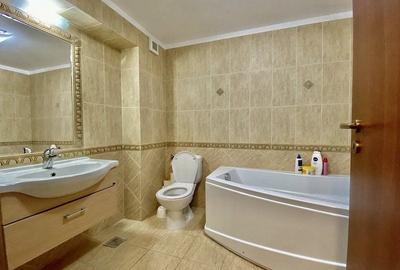 Apartament cu 3 camere decomandat, mobilat în Tractorul - 19