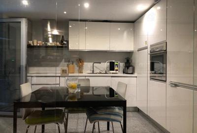 Apartament cu 3 camere decomandat, mobilat în Kiseleff
