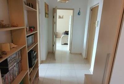 Apartament 3 camere de vânzare–complet mobilat, pe Str. Novaci/13 Sept - 11