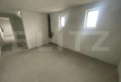 Casă cu Teren 1000 Mp în Central - 11