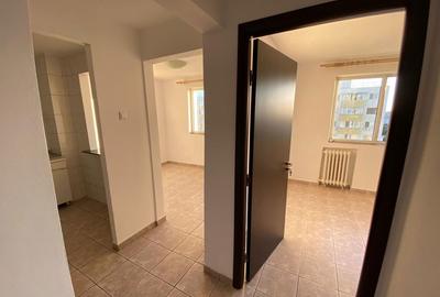 Apartament cu 3 camere decomandat în Lacul Tei - 4